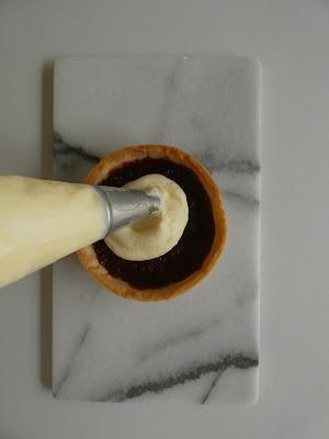 Tartaleta de Frutas Rojas y Mousse de Limón Tartaleta de Frutas Rojas y Mousse de Limón