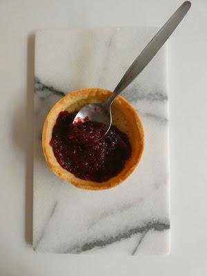 Tartaleta de Frutas Rojas y Mousse de Limón Tartaleta de Frutas Rojas y Mousse de Limón