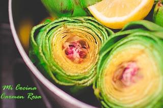 CORAZONES DE ALCACHOFAS CON ALMEJAS DE MALAGA, JAMON SERRANO Y PEREJIL