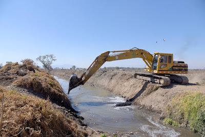AVANZA CAEM EN LABORES DE DESAZOLVE A DOS SEMANAS DE LA TEMPORADA DE LLUVIA