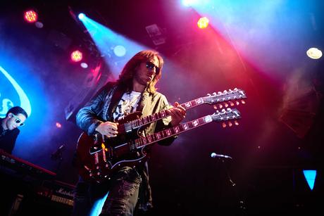 El guitarrista almonacileño y universal, Jorge Salán, presenta su rockumentary ’20 años no son nada’