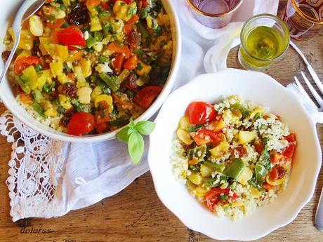 Ensalada templada colorida de cuscús Ensalada templada colorida de cuscús