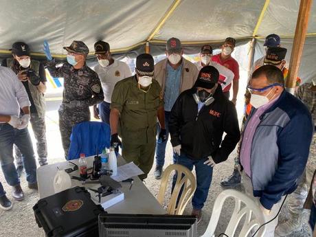 Incendio de Duquesa está controlado entre 75 y 80%, afirma director Cuerpo Bomberos DN.