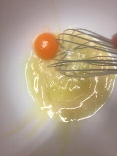 TARTA DE QUESO, LIMA Y CHOCOLATE BLANCO TARTA DE QUESO, LIMA Y CHOCOLATE BLANCO