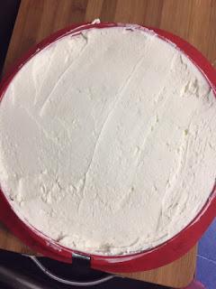 TARTA DE QUESO, LIMA Y CHOCOLATE BLANCO TARTA DE QUESO, LIMA Y CHOCOLATE BLANCO