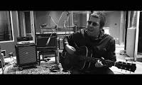 Liam Gallagher estrena versión acústica de Eh La