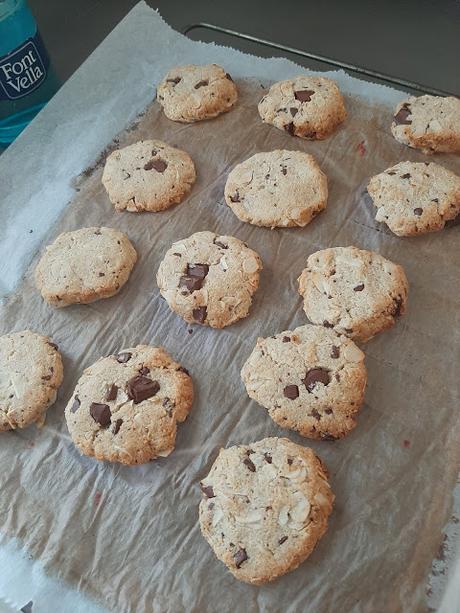 GALLETAS DE ALMENDRA Y CHOCOLATE