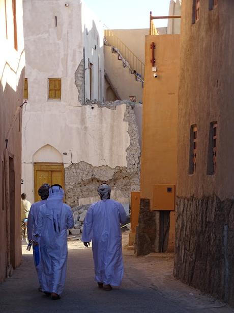 OMÁN: LA FORTALEZA DE NIZWA Y SU ZOCO