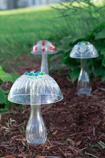 Haz hermosos hongos decorativos usando botellas recicladas