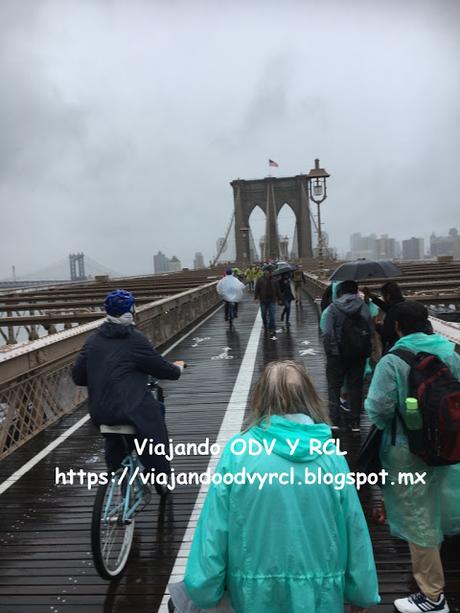 Que hacer, a donde ir, que visitar en New York. De Manhattan a Brooklyn en bicicleta. Estatua de la Libertad y Ellis Island. Visita a Intrepid Museum.