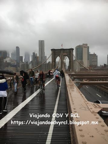 Que hacer, a donde ir, que visitar en New York. De Manhattan a Brooklyn en bicicleta. Estatua de la Libertad y Ellis Island. Visita a Intrepid Museum.