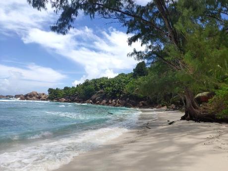 La Digue: la isla de Seychelles donde la vida transcurre en bicicleta anse-cocos-ladigue
