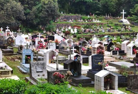 La Digue: la isla de Seychelles donde la vida transcurre en bicicleta la-digue-cementerio