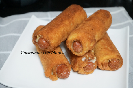 Rollitos de salchichas y queso con pan de molde