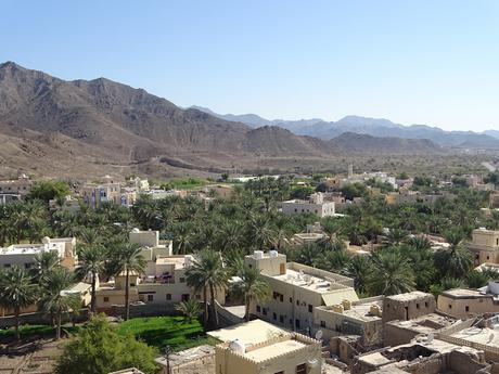 OMAN: EL FUERTE DE BAHLA Y EL CASTILLO DE JABRIN