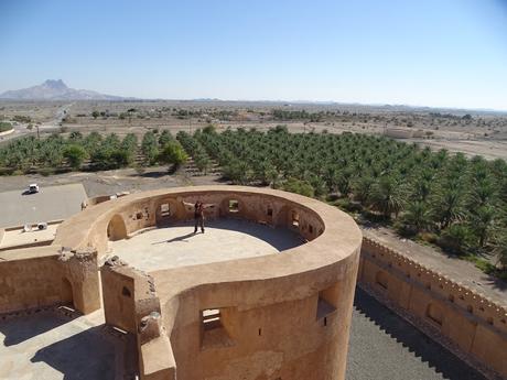 OMAN: EL FUERTE DE BAHLA Y EL CASTILLO DE JABRIN