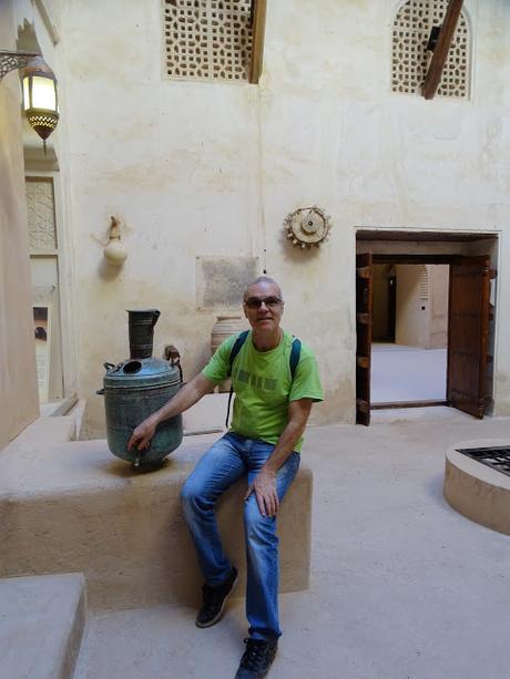 OMAN: EL FUERTE DE BAHLA Y EL CASTILLO DE JABRIN