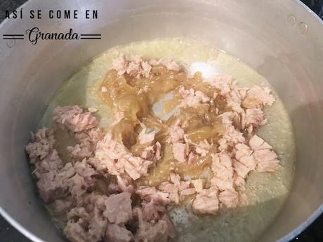 Espaguetis de arroz negro sabor a mar Espaguetis de arroz negro sabor a mar