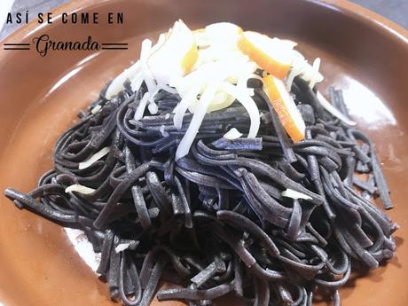 Espaguetis de arroz negro sabor a mar Espaguetis de arroz negro sabor a mar