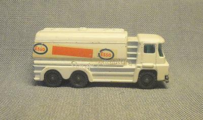 Camión cisterna de Husky Camión cisterna de Husky