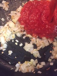 ALBONDIGAS DE RICOTTA Y ORÉGANO ALBONDIGAS DE RICOTTA Y ORÉGANO