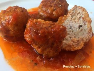 ALBONDIGAS DE RICOTTA Y ORÉGANO ALBONDIGAS DE RICOTTA Y ORÉGANO