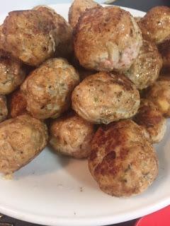 ALBONDIGAS DE RICOTTA Y ORÉGANO ALBONDIGAS DE RICOTTA Y ORÉGANO