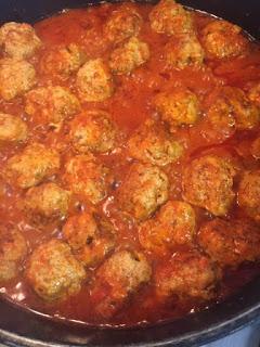 ALBONDIGAS DE RICOTTA Y ORÉGANO ALBONDIGAS DE RICOTTA Y ORÉGANO