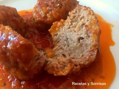 ALBONDIGAS DE RICOTTA Y ORÉGANO ALBONDIGAS DE RICOTTA Y ORÉGANO