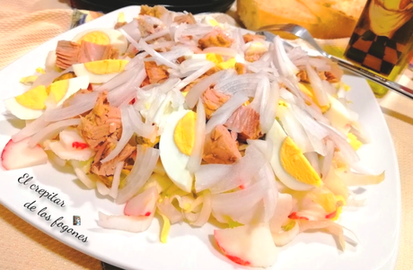 ENSALADA DE BONITO, PATATA Y COLAS DE LANGOSTA