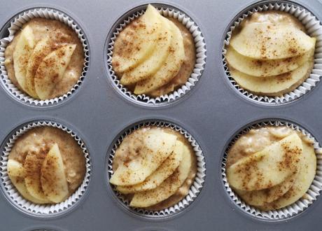 Magdalenas de manzana y canela rellenas