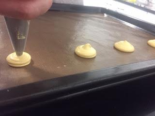 MACARONS DULCES Y SALADOS