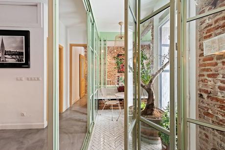 Como dar luz a una casa oscura.