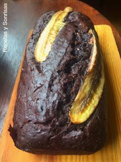 PASTEL DE CHOCOLATE Y PLATANO PASTEL DE CHOCOLATE Y PLATANO