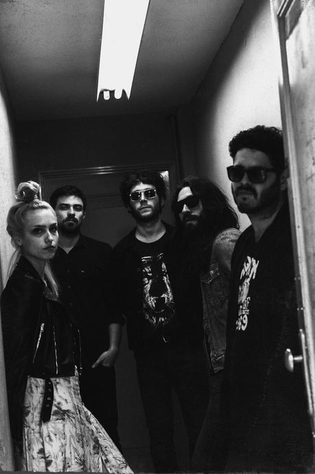 Familia de Lobos - Familia de Lobos (2017)