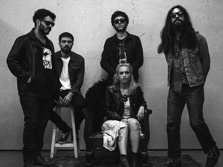 Familia de Lobos - Familia de Lobos (2017)