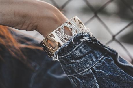 Pulsera dorada karl lagerfeld