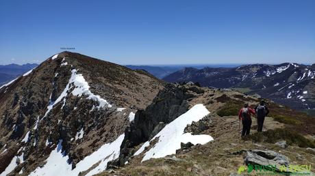 A la Peña Ausente desde la Peña Requejines