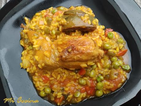 CAZUELA DE ARROZ MELOSO CON CODORNICES, ALCACHOFAS Y CHICHAROS