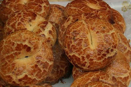 DE ROSQUILLAS Y SANTOS