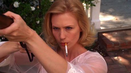 Betty Draper y su escopeta en 'Mad Men' Betty Draper y su escopeta en 'Mad Men'