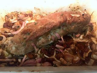 SOLOMILLO DE CERDO CON SALSA DE PASAS SOLOMILLO DE CERDO CON SALSA DE PASAS