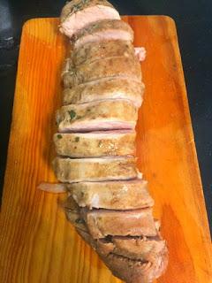 SOLOMILLO DE CERDO CON SALSA DE PASAS SOLOMILLO DE CERDO CON SALSA DE PASAS