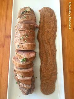 SOLOMILLO DE CERDO CON SALSA DE PASAS SOLOMILLO DE CERDO CON SALSA DE PASAS