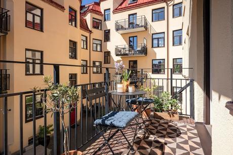 white kitchen scandinavian decor scandi kitchen nordic kitchen little kitchen decoración ordenada decoración cocinas cocina pequeña cocina nórdica cocina con office cocina comedor cocina blanca clean kitchen clean airy decor  
