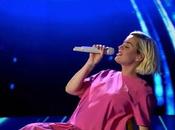 Katy Perry presentó single ‘Daisies’ final American Idol