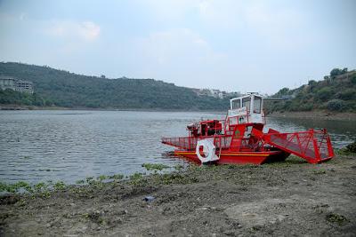LIBERAN EMBALSE DE MADÍN DE MÁS DE 3 MIL TONELADAS DE LIRIO ACUÁTICO LIBERAN EMBALSE DE MADÍN DE MÁS DE 3 MIL TONELADAS DE LIRIO ACUÁTICO