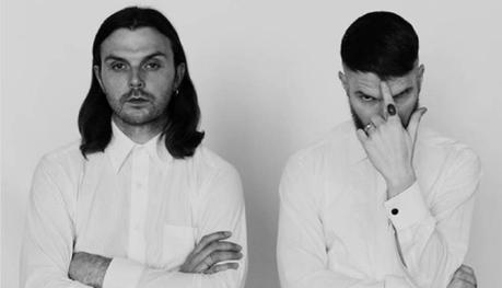 El dúo Hurts regresa con el single ‘Voices’ Nuevo single de Hurts