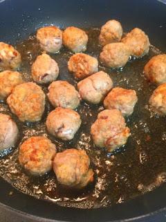 CALAMARES RELLENOS Y ALBONDIGAS DE CARNE