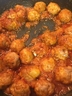 CALAMARES RELLENOS Y ALBONDIGAS DE CARNE